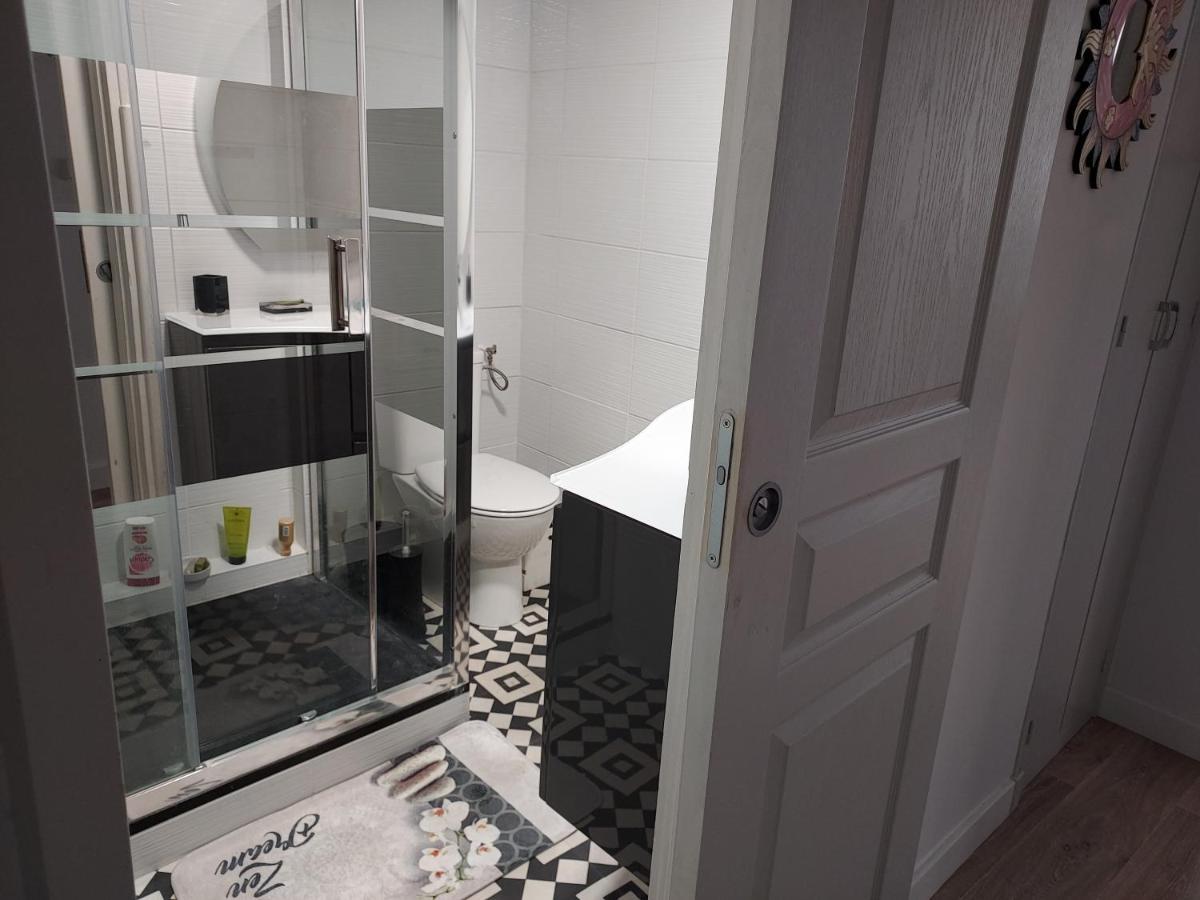 Rez-De-Chaussee Privatif Spacieux 3* D'Une Villa Centre Ville Hyeres Bagian luar foto